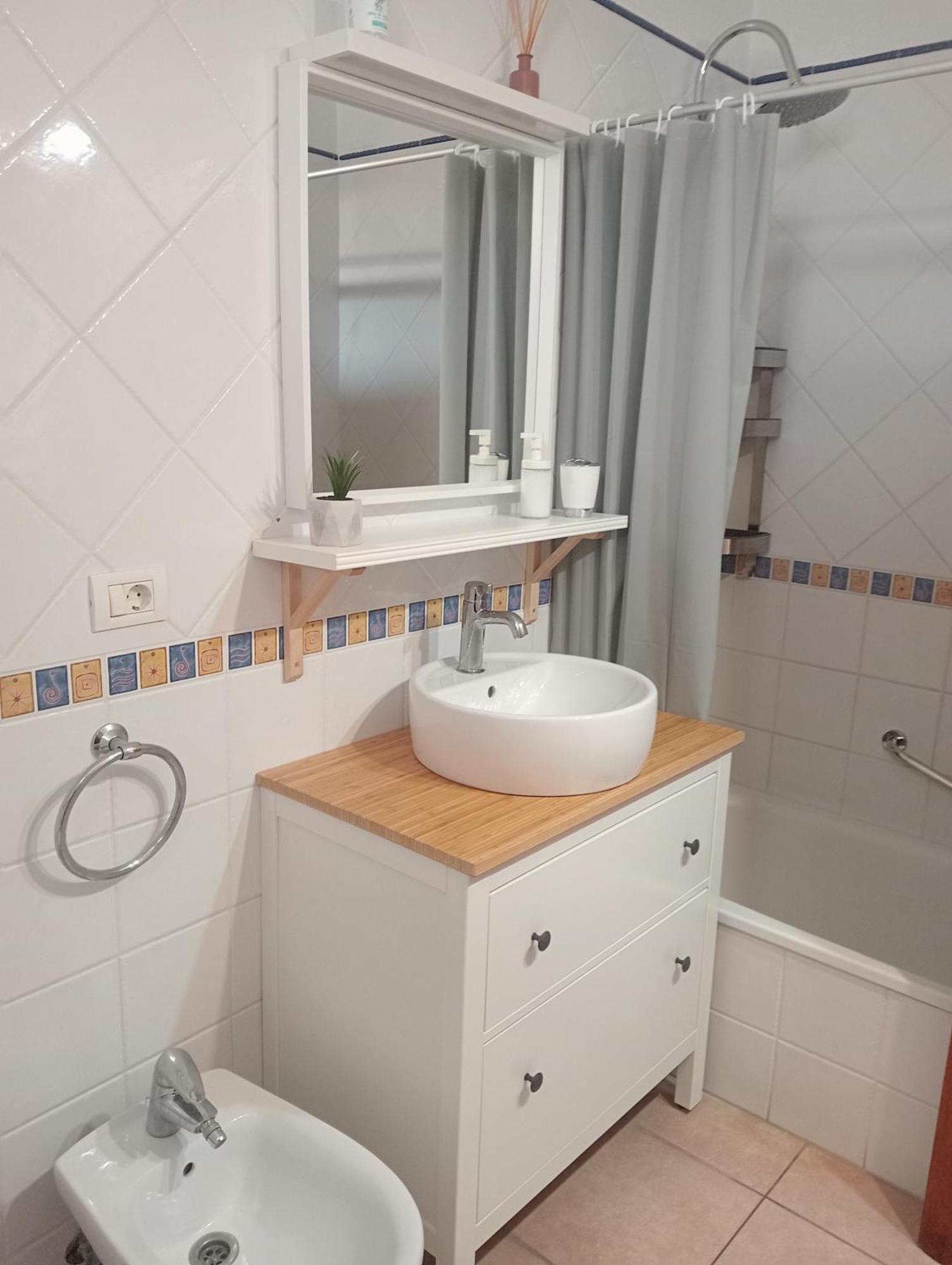 Greatly Located Apartment With Heated Pool, Los Cristianos Los Cristianos  Luaran gambar