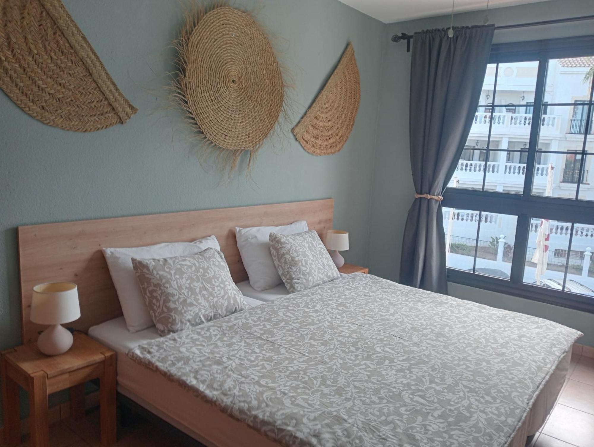 Greatly Located Apartment With Heated Pool, Los Cristianos Los Cristianos  Luaran gambar