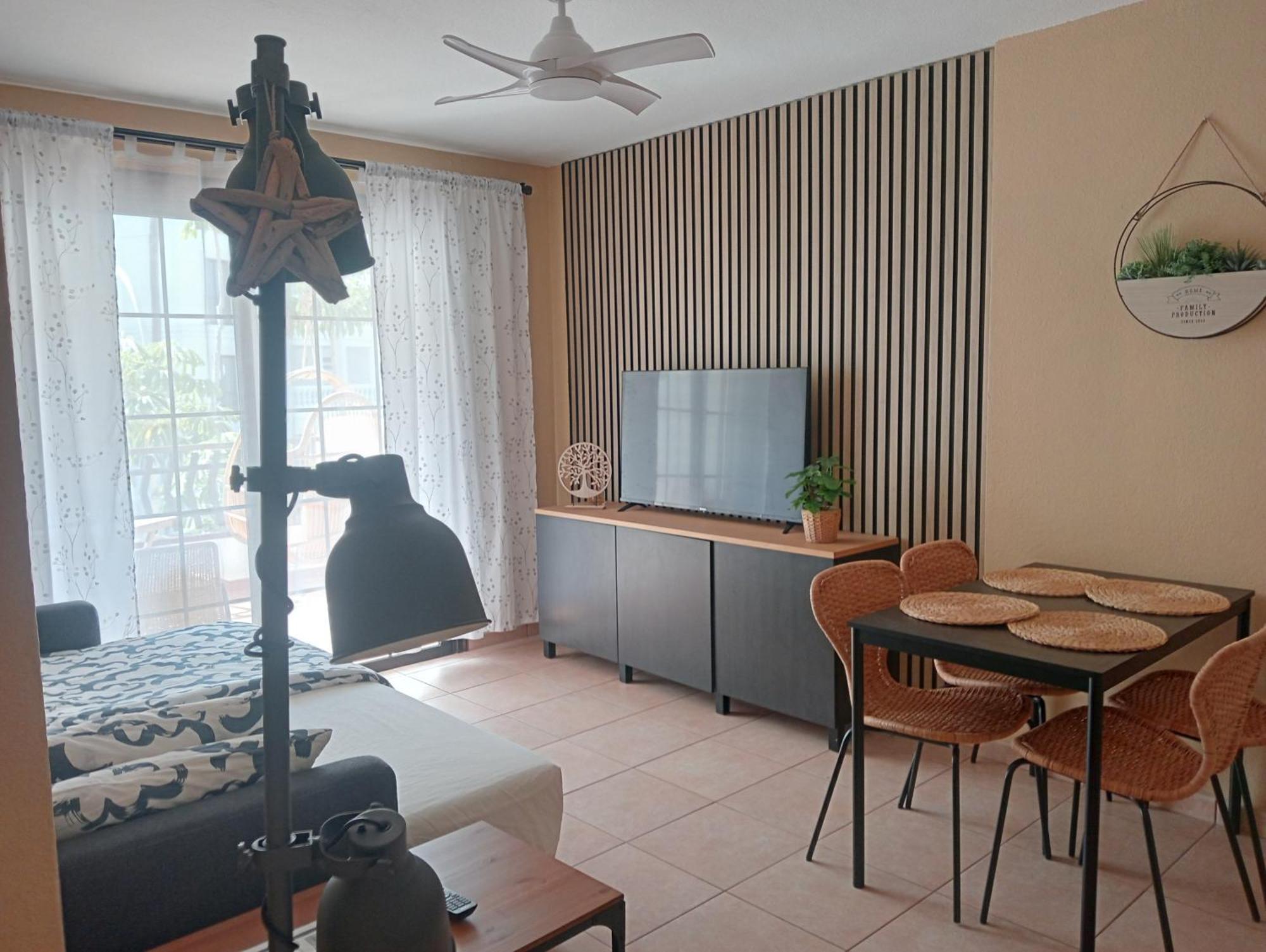 Greatly Located Apartment With Heated Pool, Los Cristianos Los Cristianos  Luaran gambar